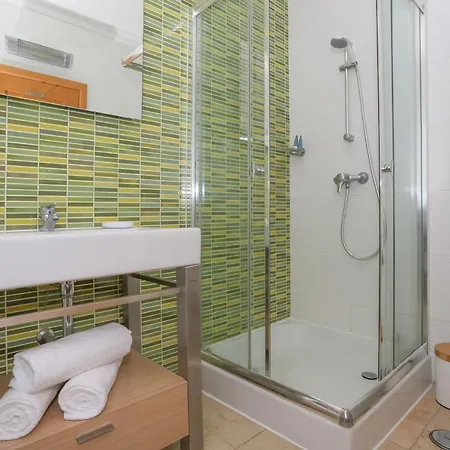 3 Bedroom With Pool