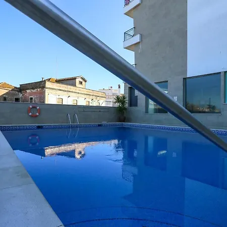 3 Bedroom With Pool