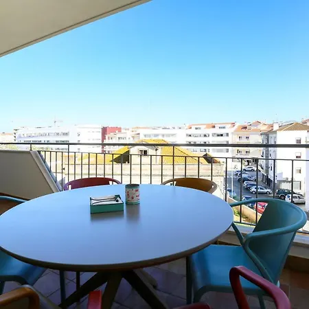 Apartment 3 Bedroom With Pool *